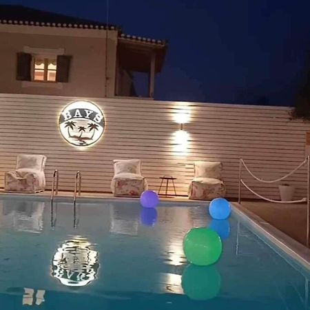 Bay'S Aparthotel Szpécesz Kültér fotó