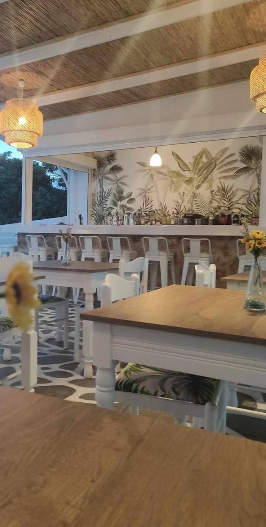 Bay'S Aparthotel Szpécesz Kültér fotó