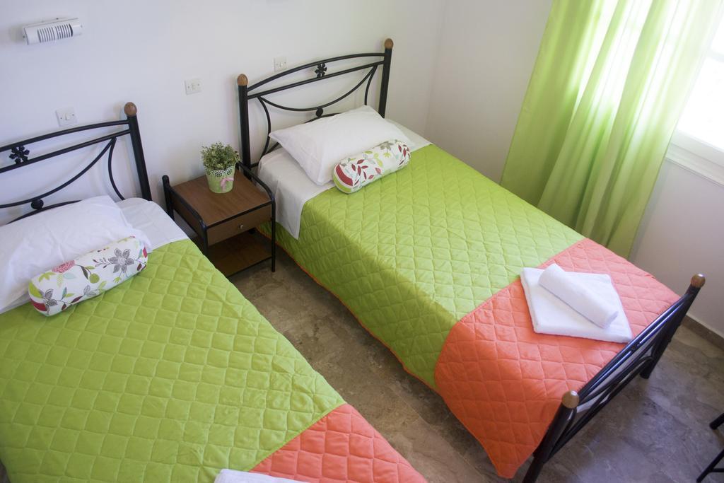 Bay'S Aparthotel Szpécesz Kültér fotó
