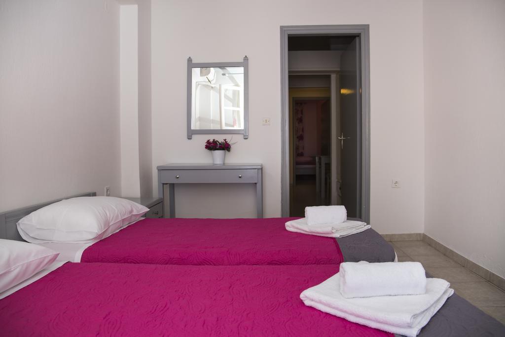 Bay'S Aparthotel Szpécesz Kültér fotó