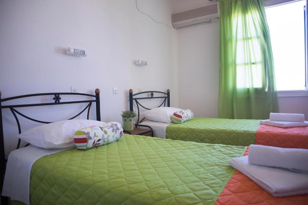 Bay'S Aparthotel Szpécesz Kültér fotó